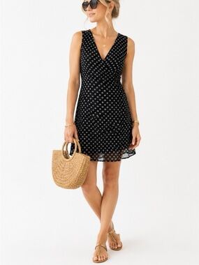Chic Black and White Patterned Dress Size M